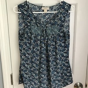 Beautiful Loft floral sleeveless blouse. Size S